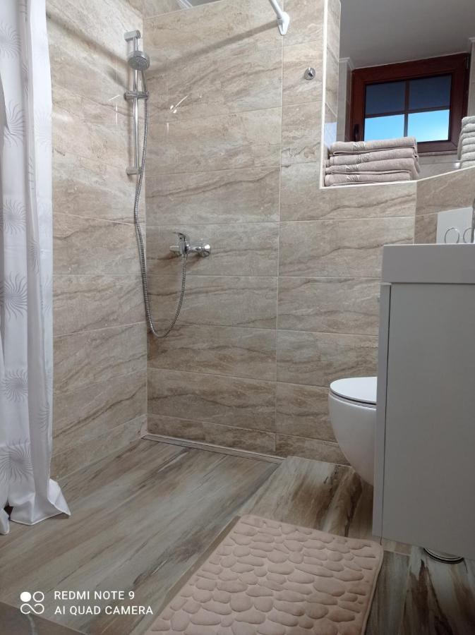Zerko Holiday Home - Vineyard Chalet With Sauna And Jacuzzi Free Mirna Eksteriør bilde