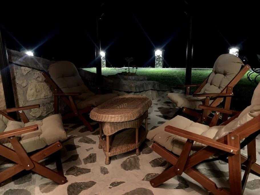 Zerko Holiday Home - Vineyard Chalet With Sauna And Jacuzzi Free Mirna Eksteriør bilde
