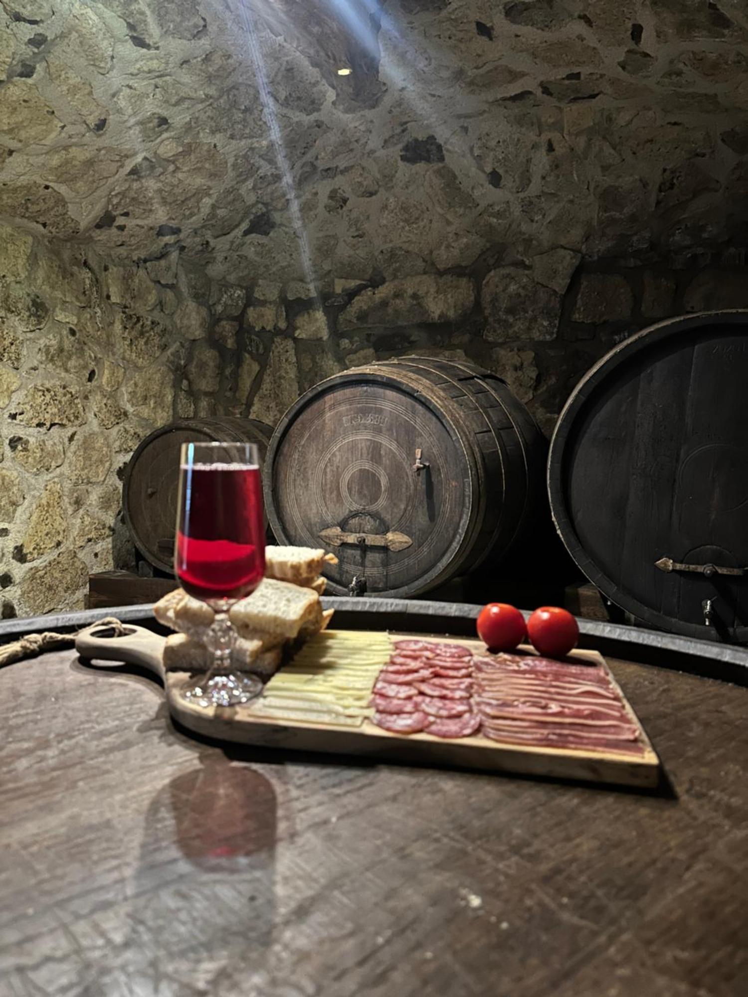 Zerko Holiday Home - Vineyard Chalet With Sauna And Jacuzzi Free Mirna Eksteriør bilde